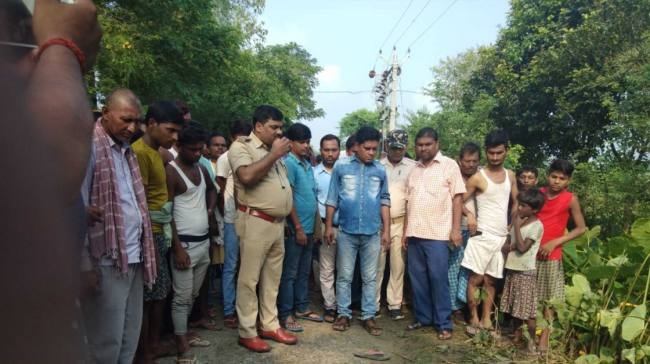 Murder of youth by slitting his throat, police engaged in identification - Bihar Begusarai Crime News - युवक की गला रेतकर हत्या, पहचान में जुटी पुलिस