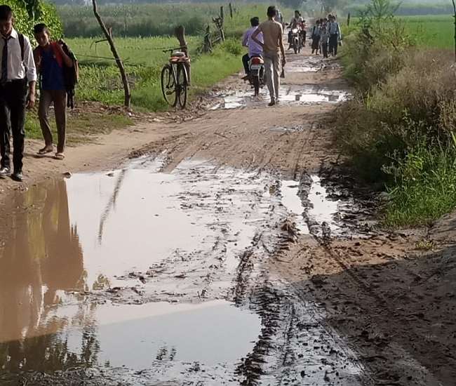 the road connecting iglas gorai to bhuranga is in bad shape villagers upset