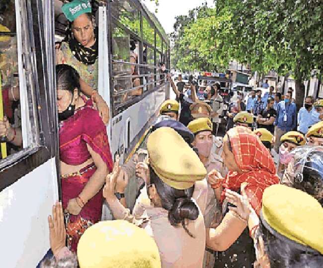 Farmer Protest: नोएडा प्राधिकरण पर आज भी धरना देने की तैयारी में किसान
