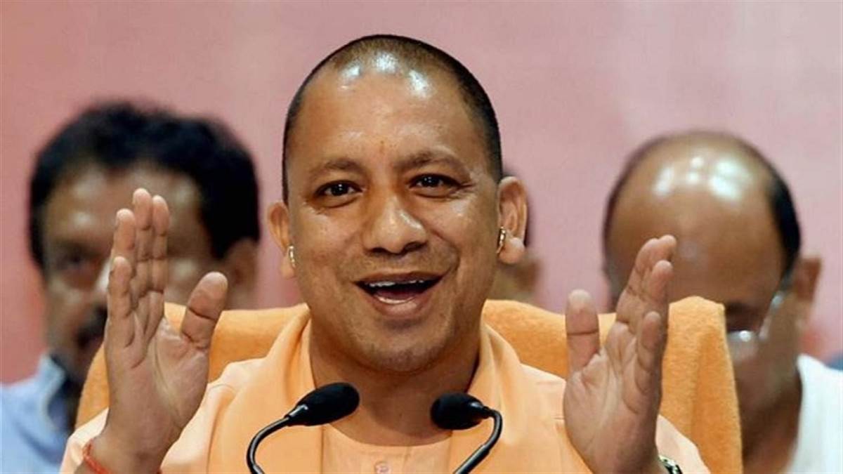 सीएम ने बिना रोजगार और नौकरी वाले परिवारों को नौकरी देने का वादा किया।