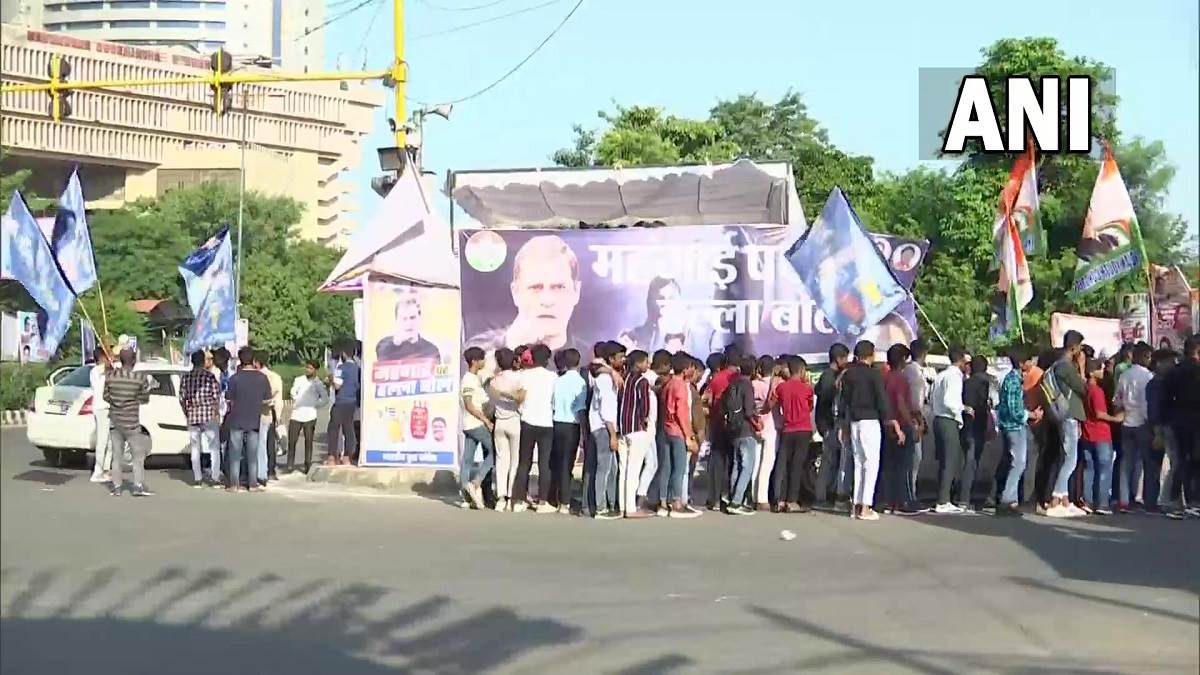 Congress host Mehangai par halla bol rally at Ramlila Maidan in Delhi rahul  gandhi address party workers - Congress Protest: महंगाई पर कांग्रेस की  हल्ला बोल रैली, दिल्ली के रामलीला मैदान में