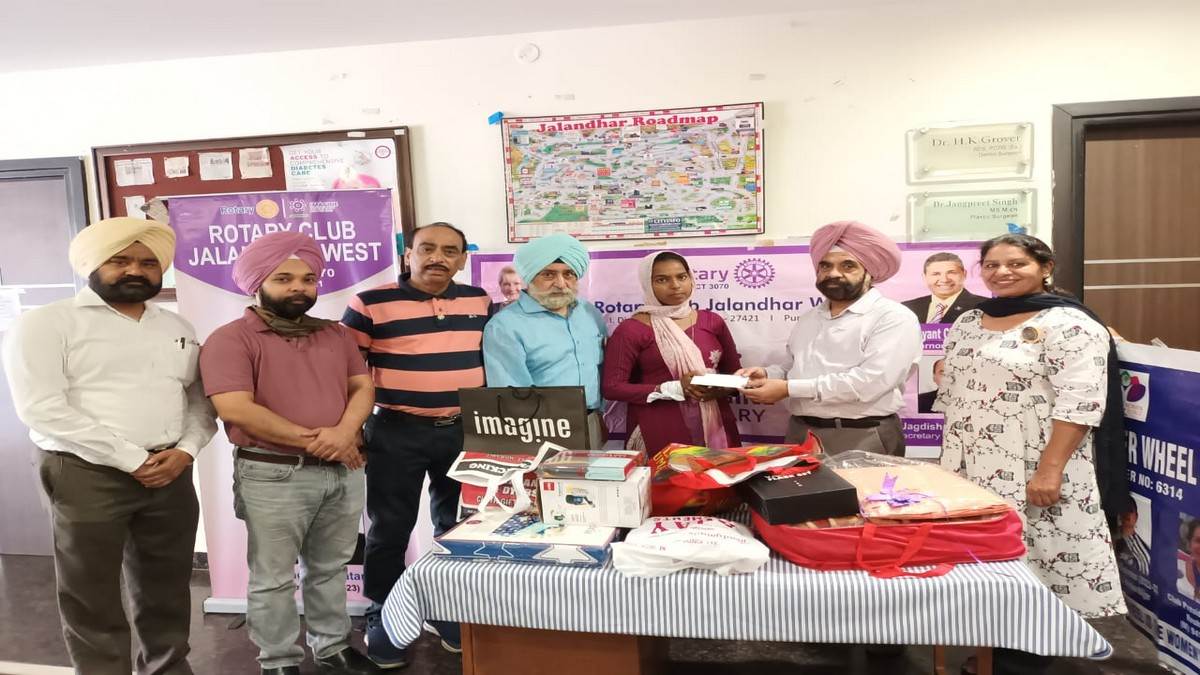https://www.jagranimages.com/images/newimg/04092022/04_09_2022-jalandhar_news1_23041311_123152845.jpg