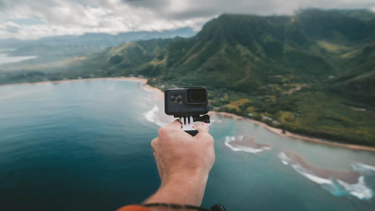 Best GoPro Hero 10 And 11: चलिए यहां जानते हैं गोप्रो कैमरा के सबसे लेटेस्ट मॉडल की कीमत और खूबियां
