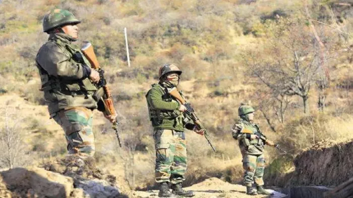 जम्मू के रियाशी जिले में सुरक्षाबलों और आतंकियों के बीच मुठभेड़ जारी (फाइल फोटो)।