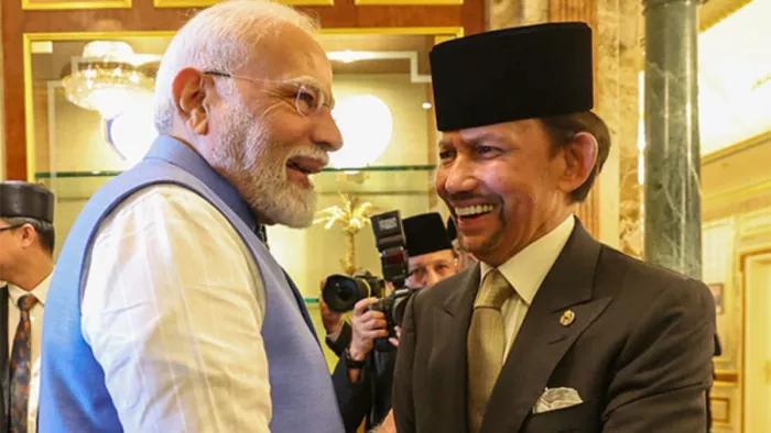PM Brunei Visit सुल्तान हाजी हसनल बोल्किया से मिले पीएम मोदी।