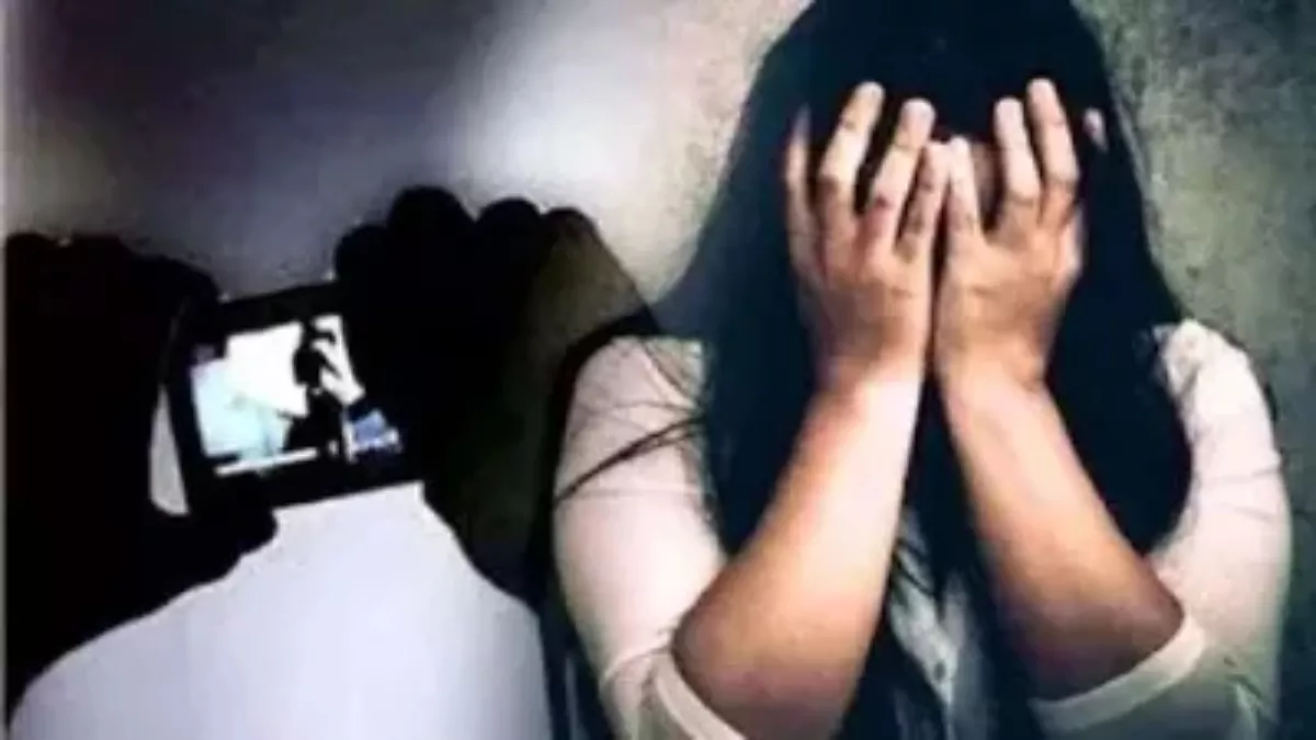 पश्चिम चंपारण में दरिंदगी: 14 साल के किशोर ने 5 साल की बच्ची से किया दुष्कर्म, वीडियो भी बनाया