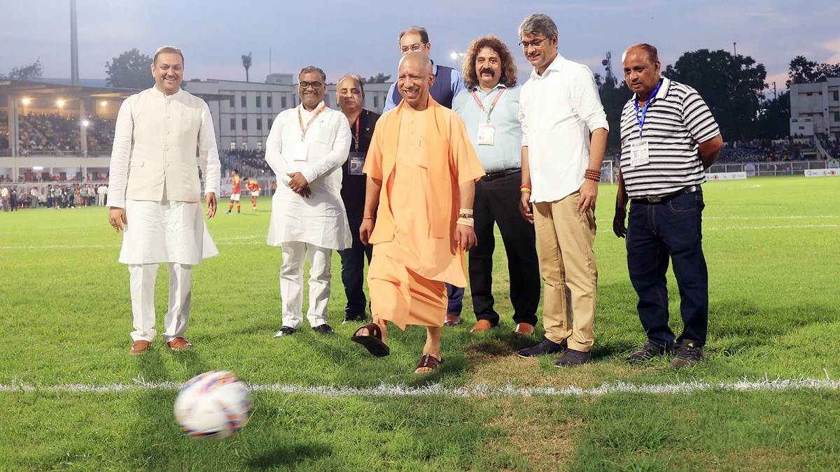 https://www.jagranimages.com/images/newimg/04092024/04_09_2024-yogifootball_23791189.jpg