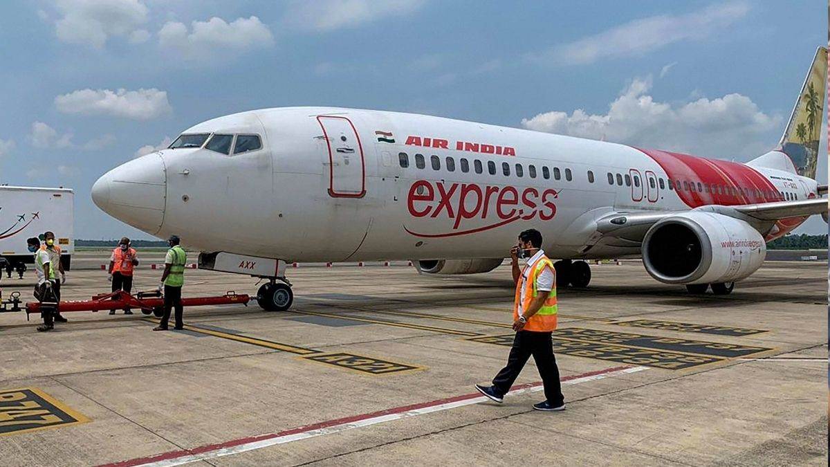 https://www.jagranimages.com/images/newimg/04092025/04_09_2025-air_india_express__24035207.jpg