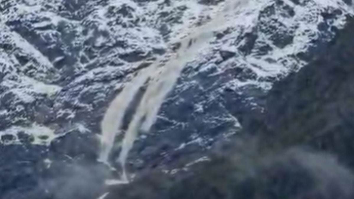 https://www.jagranimages.com/images/newimg/04092025/04_09_2025-avalanche_24035517.jpg