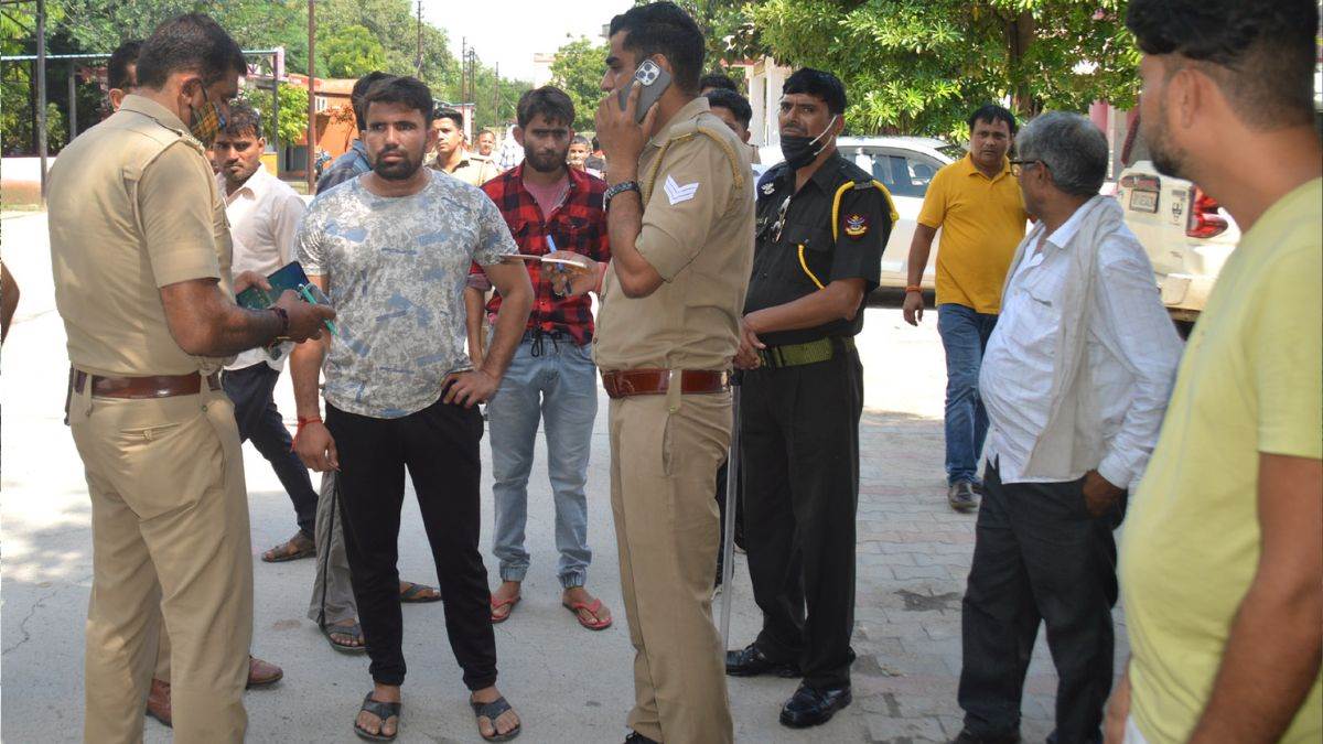 https://www.jagranimages.com/images/newimg/04092025/04_09_2025-bagpat_murder_1_24035799.jpg