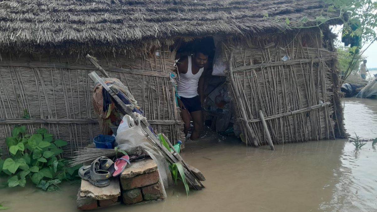 https://www.jagranimages.com/images/newimg/04092025/04_09_2025-gonda_flood_24035717.jpg