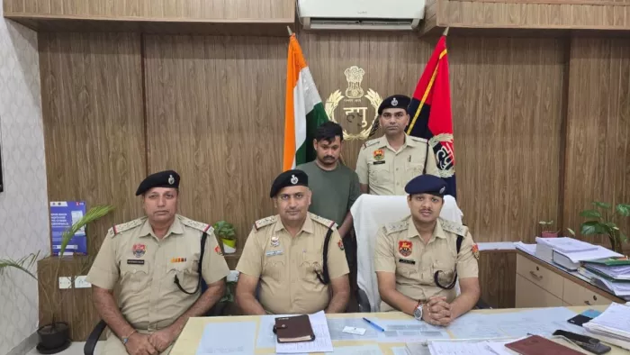 डिजिटल अरेस्ट कर लाखों की ठगी करने के मामले में खाता बेचने वाला गिरफ्तार।