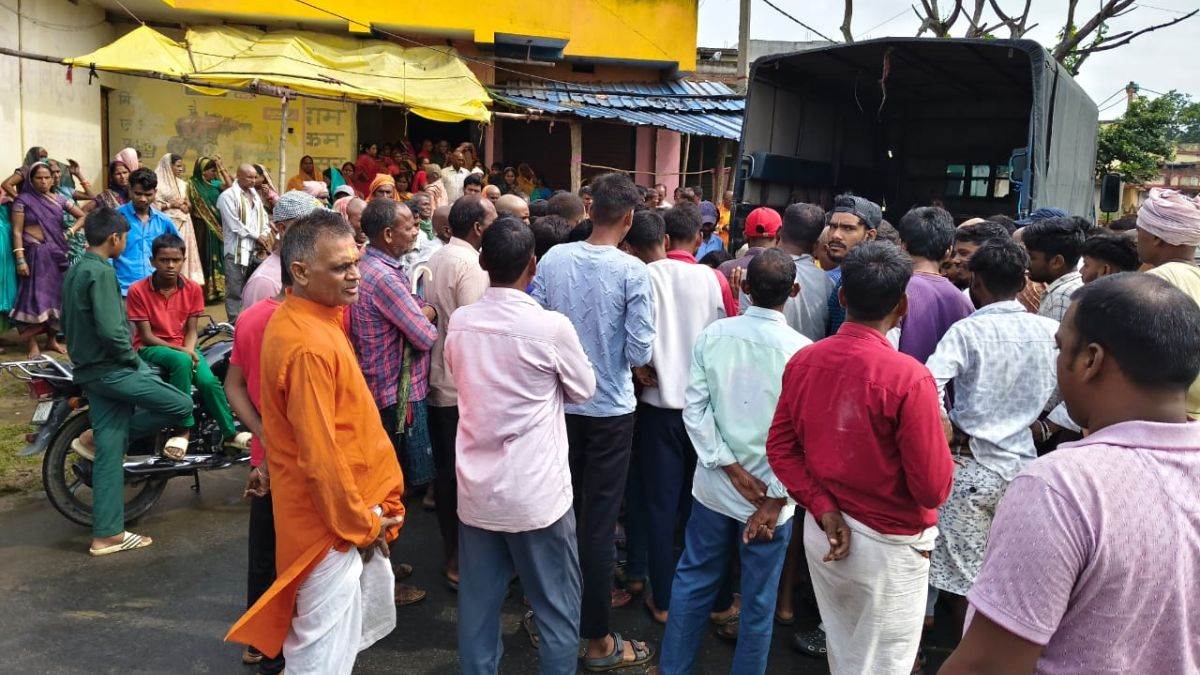 https://www.jagranimages.com/images/newimg/04092025/04_09_2025-hazaribah_accident_24035169.jpg