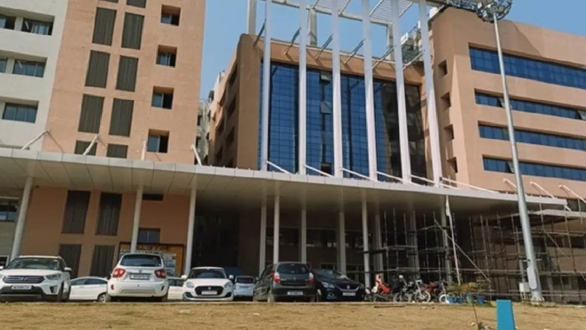 https://www.jagranimages.com/images/newimg/04092025/04_09_2025-jamshedpur_hospital_24034850.jpg
