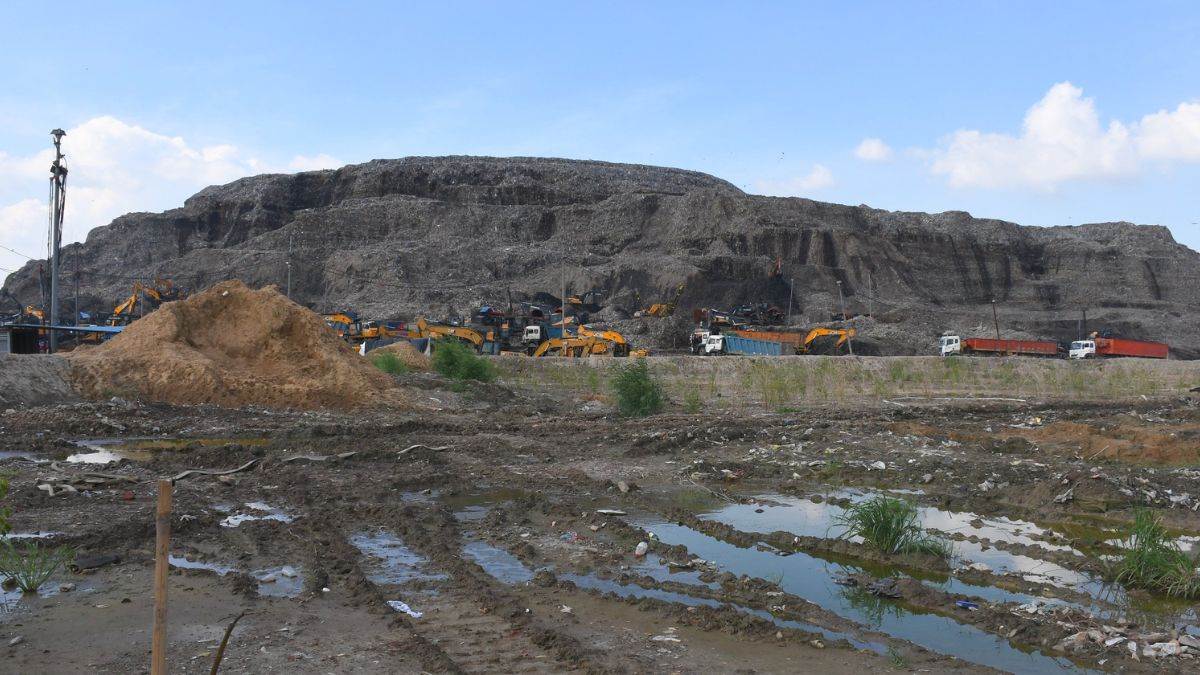 https://www.jagranimages.com/images/newimg/04092025/04_09_2025-landfill_site_24035835_2128583.jpg