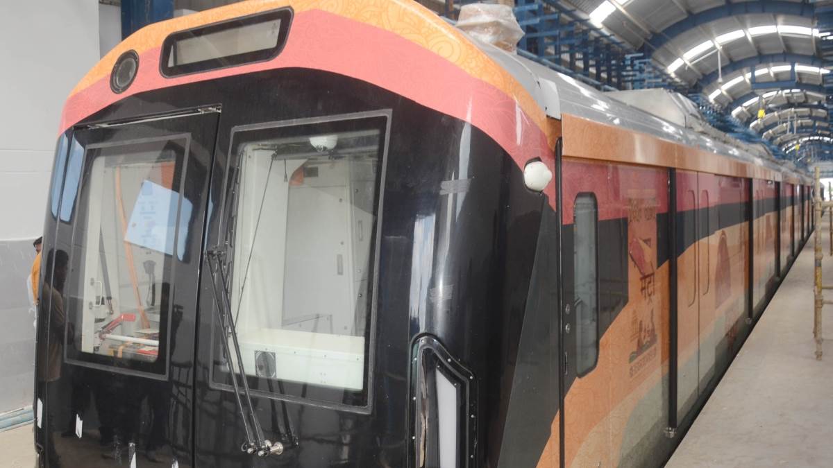 https://www.jagranimages.com/images/newimg/04092025/04_09_2025-patna_metro_24035320.jpg