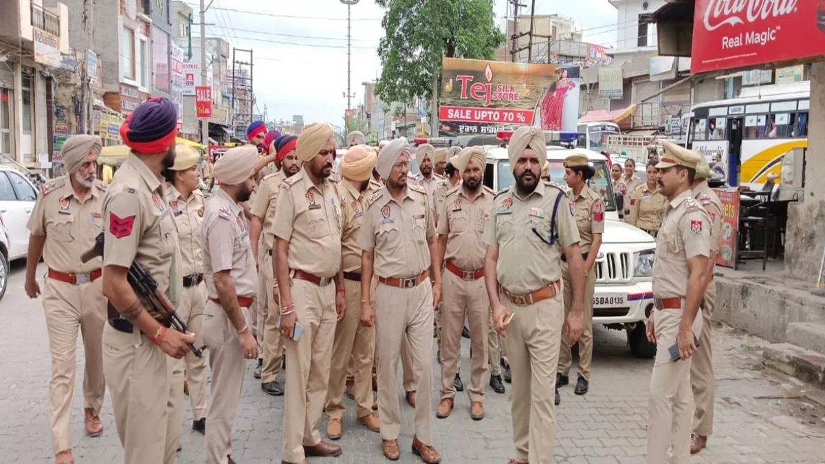 https://www.jagranimages.com/images/newimg/04092025/04_09_2025-punjab_police_11_24035484.jpg