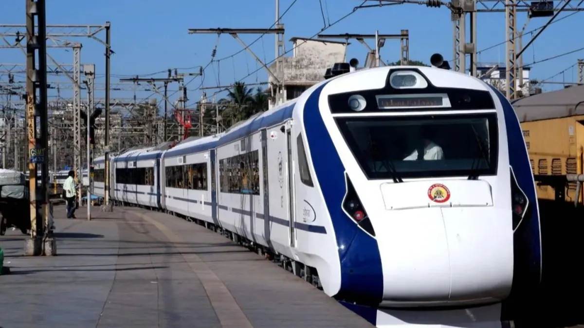 https://www.jagranimages.com/images/newimg/04092025/04_09_2025-train_24034973_355540.jpg