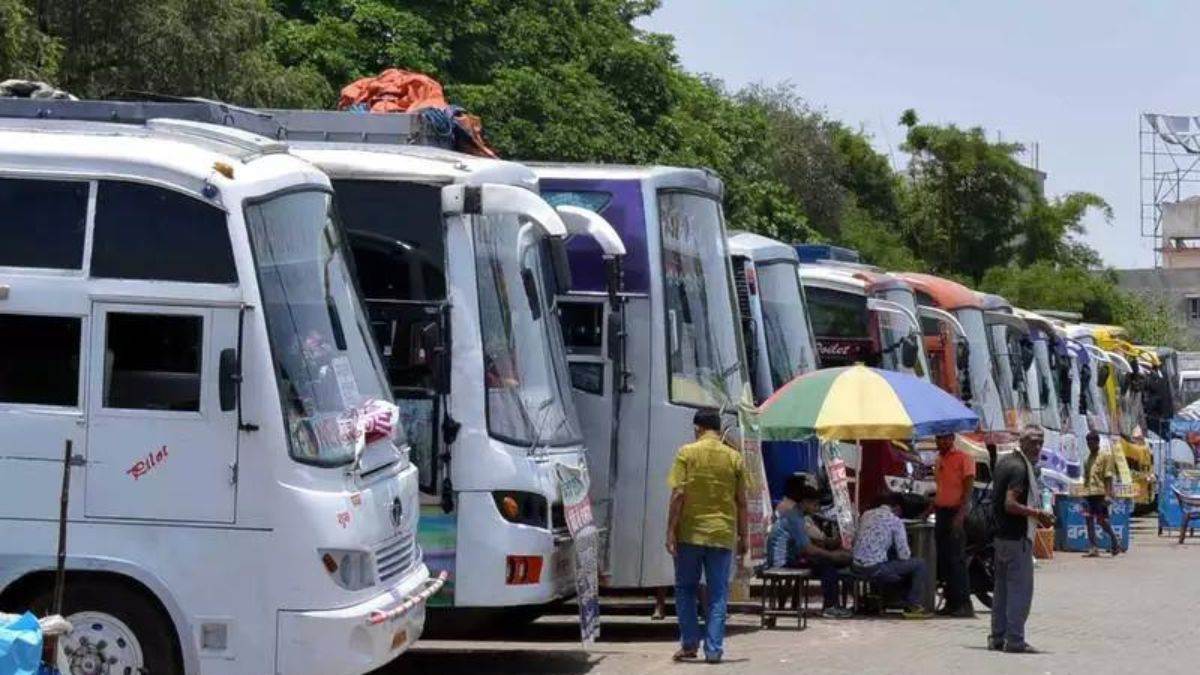 https://www.jagranimages.com/images/newimg/04102022/04_10_2022-bus_ticket_from_ranchi_23117944.jpg