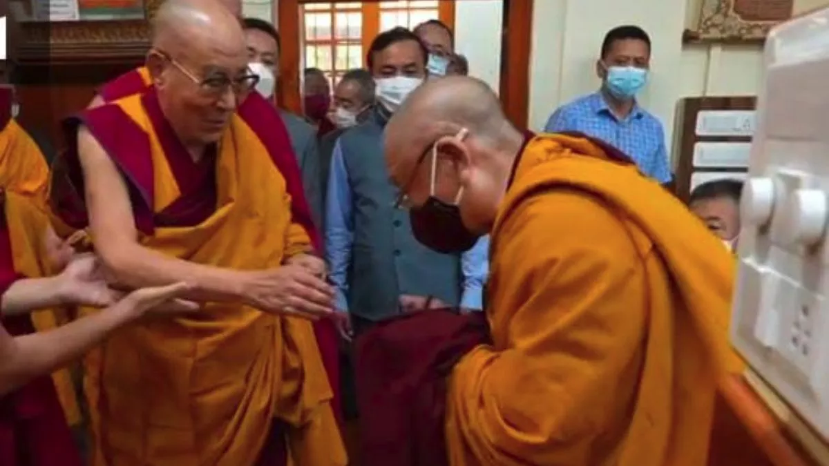 Dalai Lama: धर्मगुरु ने कलेश, मिथ्या से दूर रहकर सत्य मार्ग पर चलने की दी सीख, ताइवानी भिक्षुओं को दिया प्रवचन