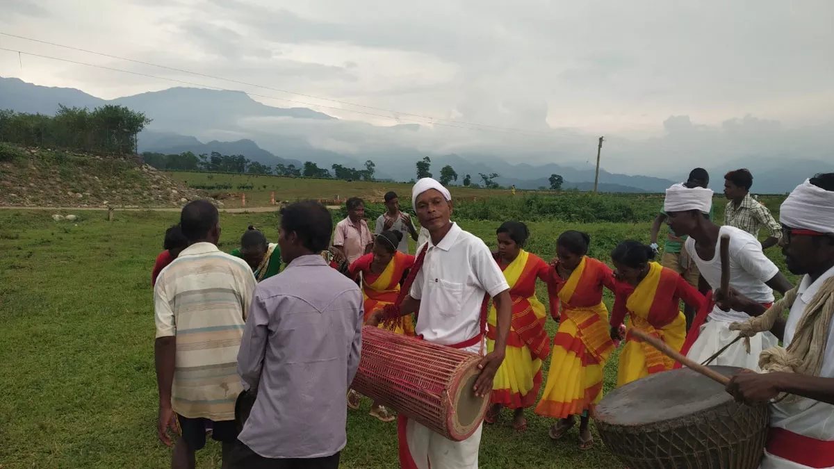 उत्‍तर बंगाल में रहते हैं, महिषासुर के वंशज, आज भी ये  मां दुर्गा के चेहरे का दर्शन नहीं करते