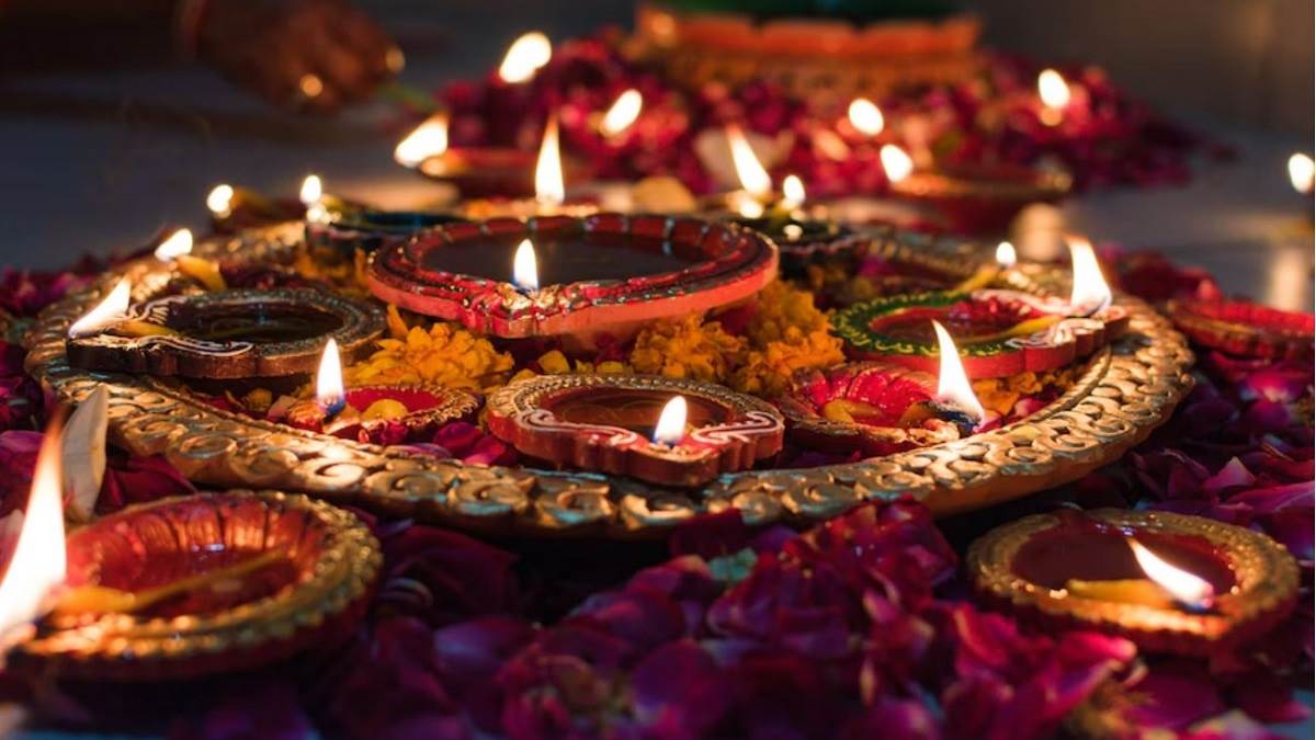 Diwali 2022 Decoration Ideas: इस दिवाली घर पर लाएं नयापन, खरीदें ये Diwali Decoration Items