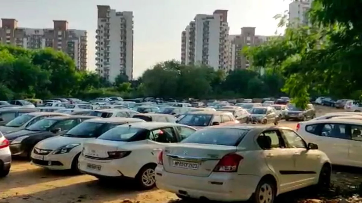 Gurugram News: गुरुग्राम में चल रही अवैध पार्किंग का भंडाफोड़, छापेमारी में खड़ी मिली 100 से ज्यादा गाड़ियां