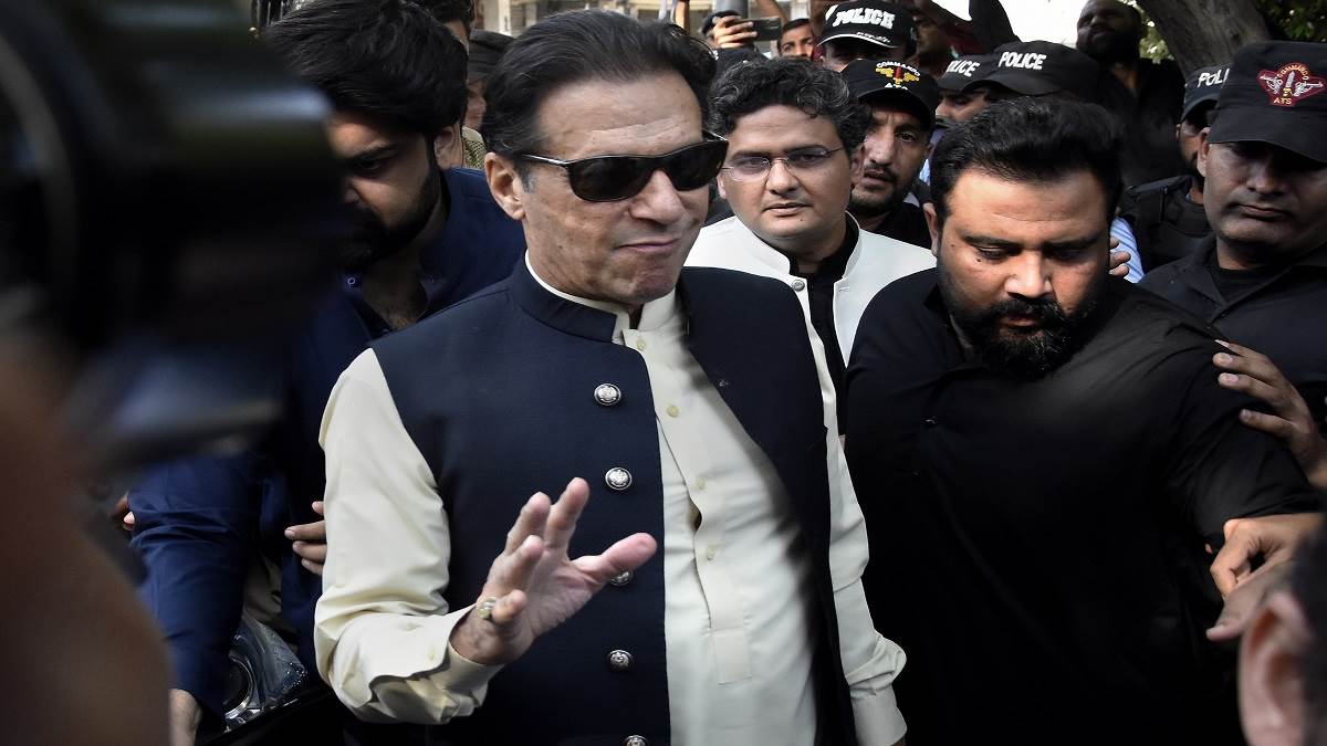 https://www.jagranimages.com/images/newimg/04102022/04_10_2022-pakistan_imran_khan_23117999.jpg