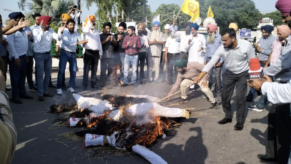 Protest In Sangrur: सीएम सिटी में 6 जिलों के कर्मचारियों का प्रदर्शन, भगवंत मान व हरपाल चीमा का पुतला फूंका