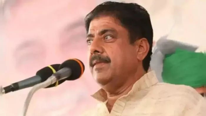 जजपा नेता ने अपने भाई अभय चौटाला और भाजपा नेता बीरेंद्र पर किए कटाक्ष