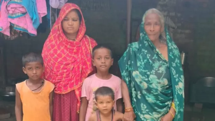 UP-Bihar Youth Hostage In Dubai : दुबई में फंसे सिवान, गोपालगंज समेत यूपी के एक दर्जन मजदूर।