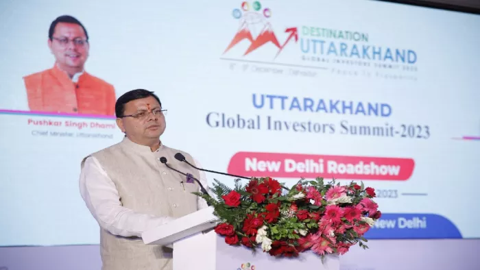 चाणक्यपुरी स्थित होटल ताज पैलेस में आयोजित दिल्ली रोड शो में सीएम धामी ने निवेशकों के बीच अनुभव साझा किए।