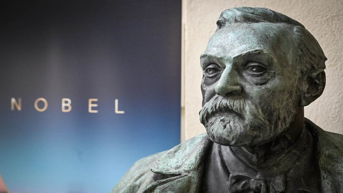 https://www.jagranimages.com/images/newimg/04102023/04_10_2023-nobel_prize3_23547070.jpg