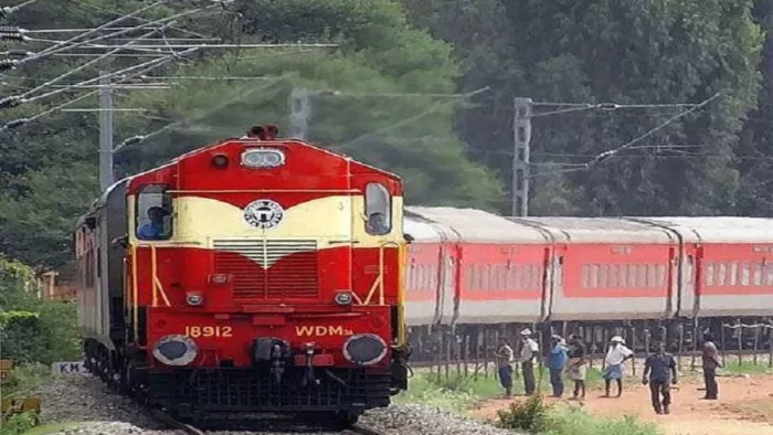 Anand Vihar Railway Station: आनंद विहार से राधिकापुर के बीच चलेगी एक्सप्रेस। फाइल फोटो