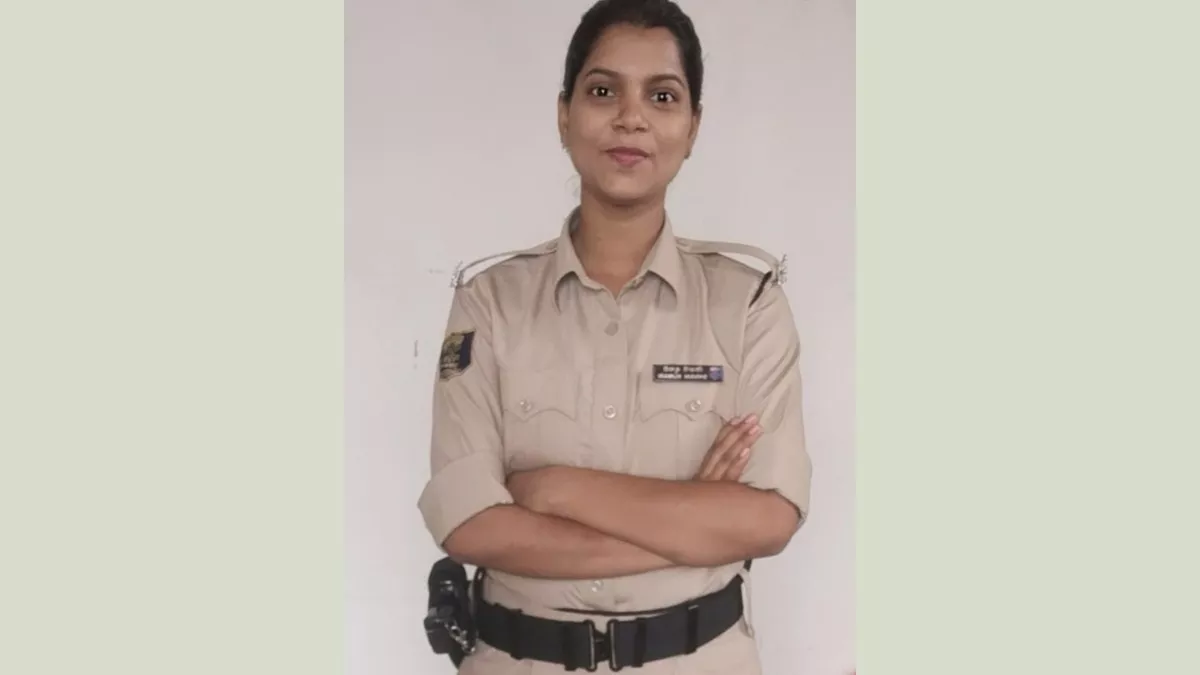 Begusarai News: माता -पिता की मौत के बाद भी हिम्मत नहीं हारी शिवानी, पुलिस विभाग में पाया यह पद