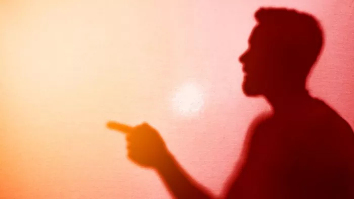 स्टेडियम प्रभारी के बिगड़े बोल - प्रतीकात्मक तस्वीर - फ्रीपिक