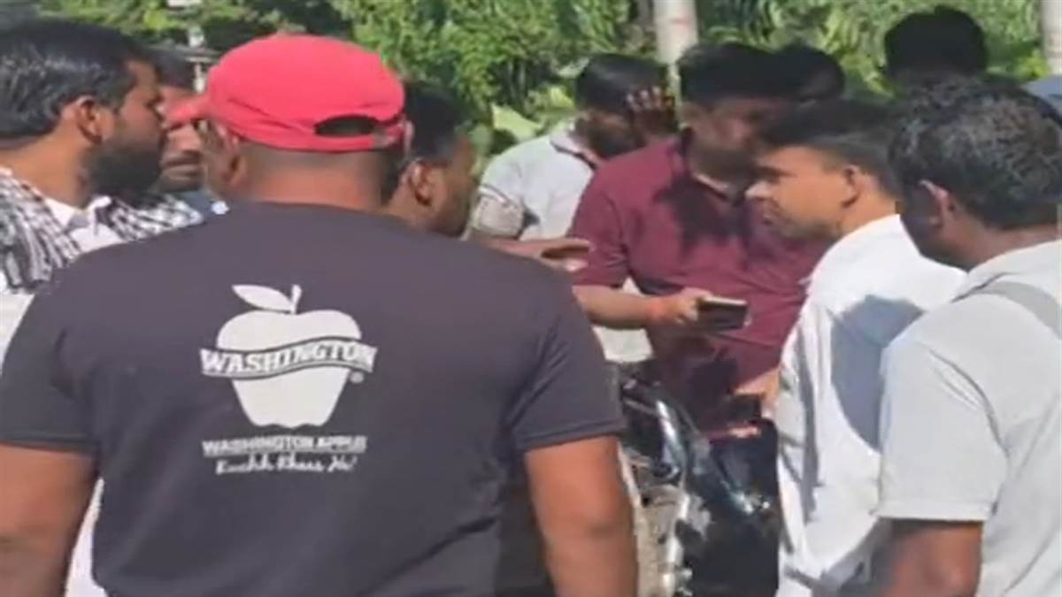 udhamsingh nagar news tempo collision injures school children