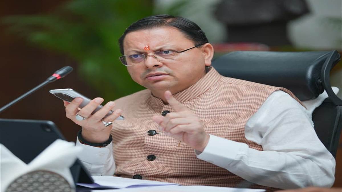 cm dhami warns officials on cm helpline complaint resolution