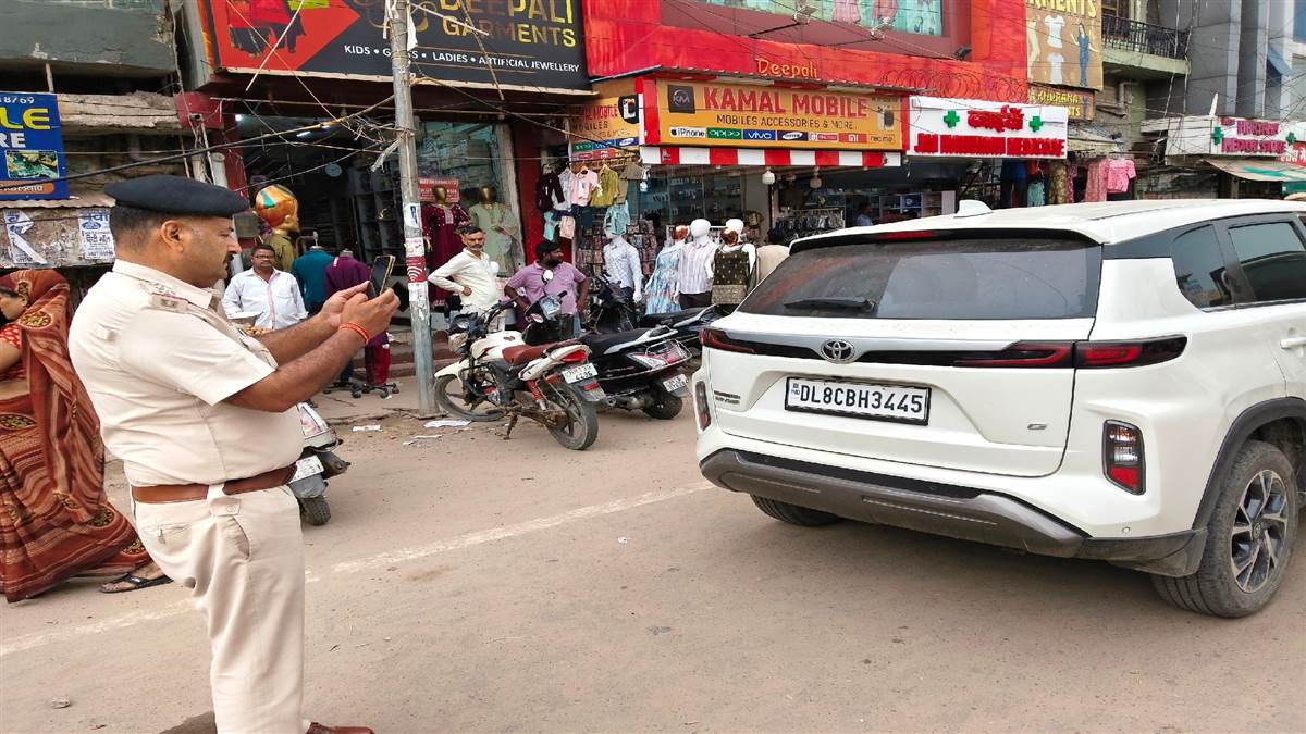 ncr traffic rules should not be broken in bahadurgarh strictness is being imposed during the festive season echallans are being issued in quick succession 300 in 15 days