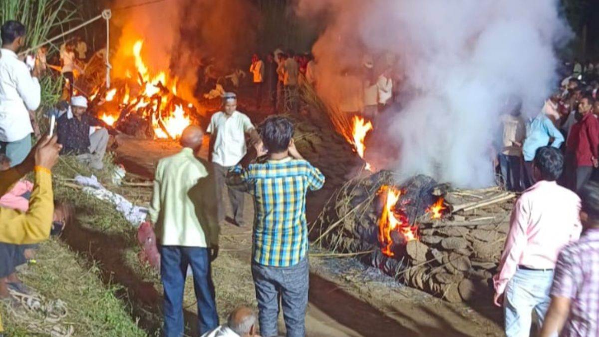 agra news five pyres lit together in kushiyapur police deployed