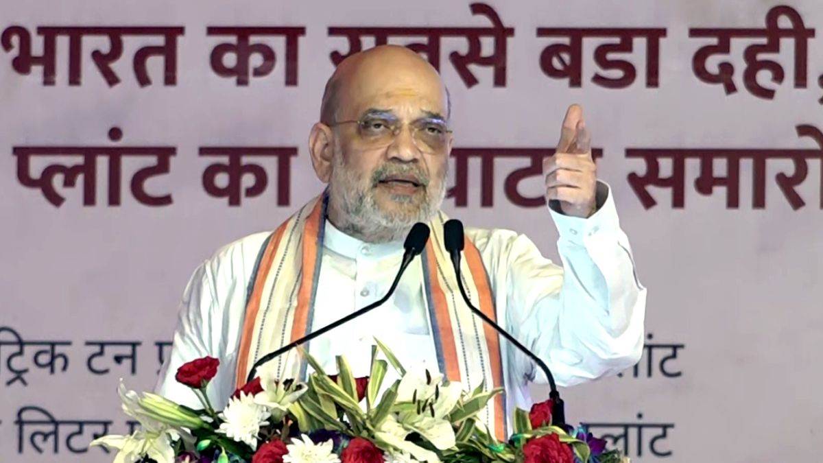 amit shah issues final warning to naxalites in chhattisgarh sets deadline