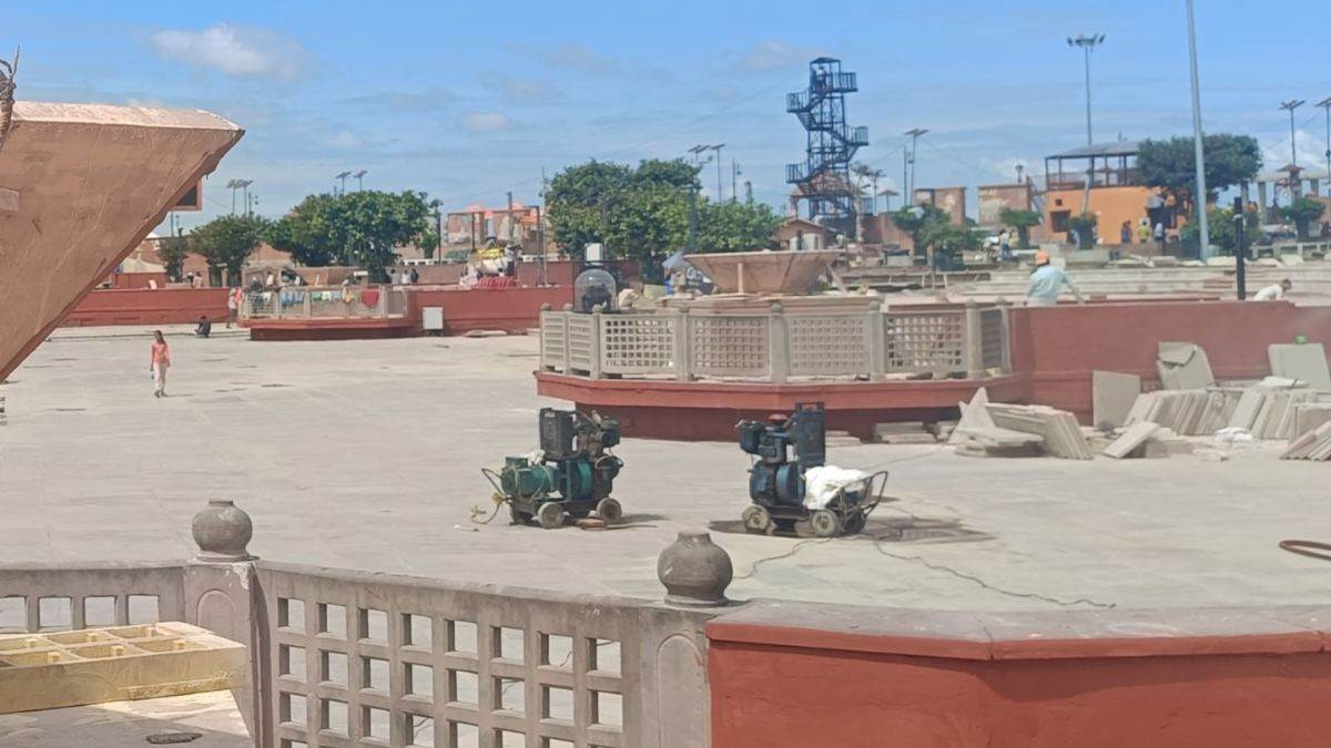 giant diyas ready for deepotsav at ram ki paidi ayodhya