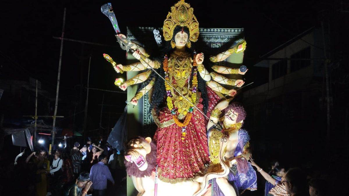 durga immersion in baleswar power outage disrupts celebrations