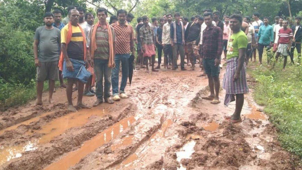 dumka news heavy rain disrupts life in jarmundi protests erupt