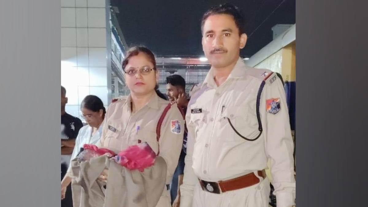 a woman gave birth to a daughter at ambala railway stationthe delivery took place on the platform