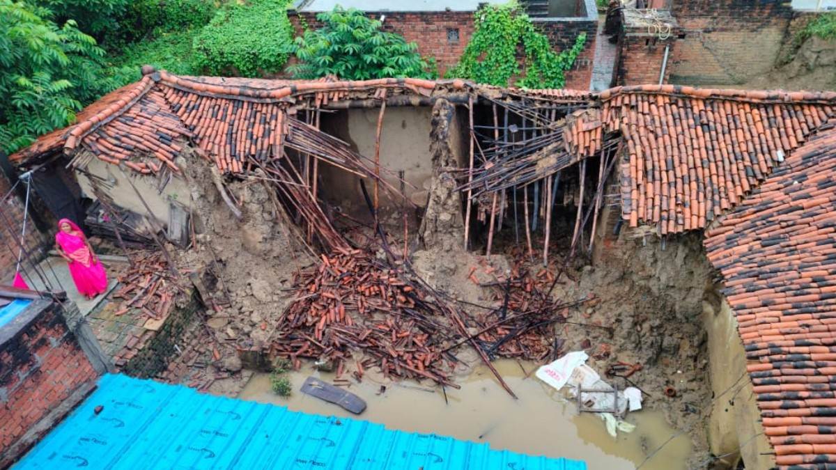 mirzapur heavy rains cause house collapses several injured common man issue