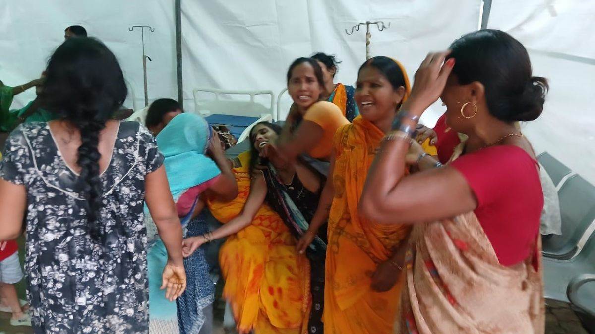 lightning strikes in jehanabad three dead many injured