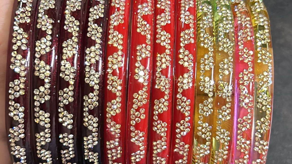karwa chauth special firozabad glass bangles demand surg