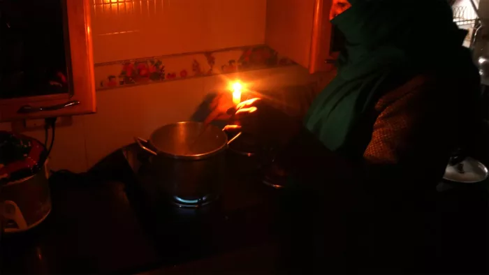 KPDCL के अधिकारी धन की कमी को मरम्मत में देरी का कारण बता रहे हैं।