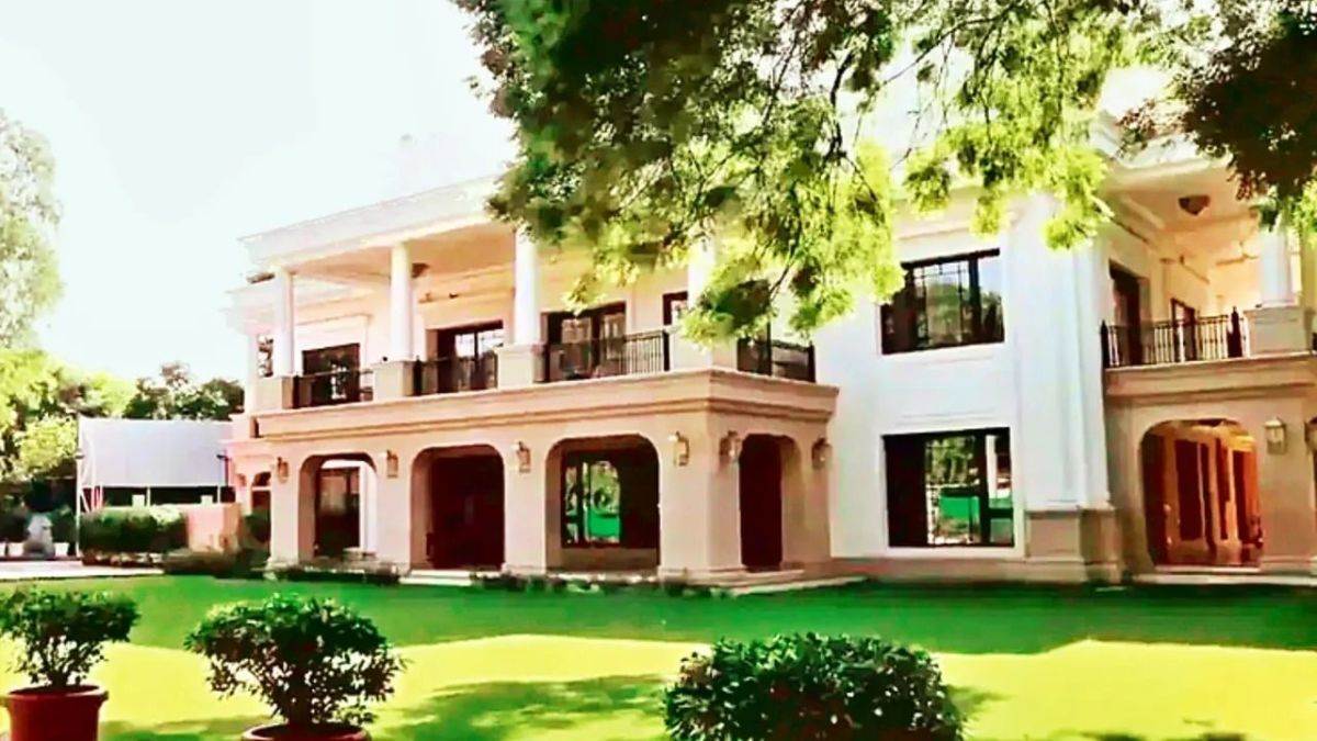 ncr delhi kejriwals controversial bungalow to become state guest house